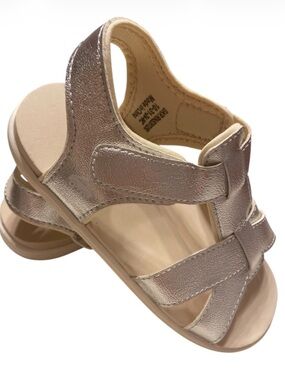 See Kai Run Silver Sandals Comfortable Everyday Wear NWT Size 12
